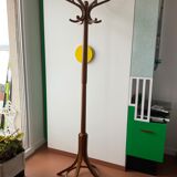 Baumann parrot coat rack