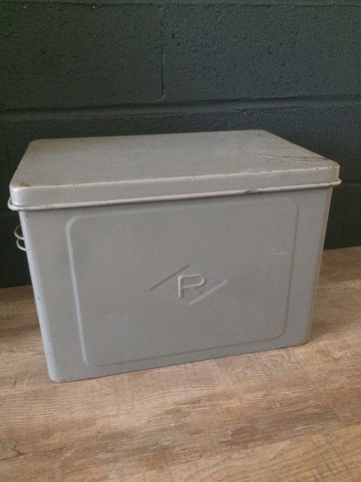 Vintage grey metal case "R"