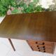 Bureau à pieds compas