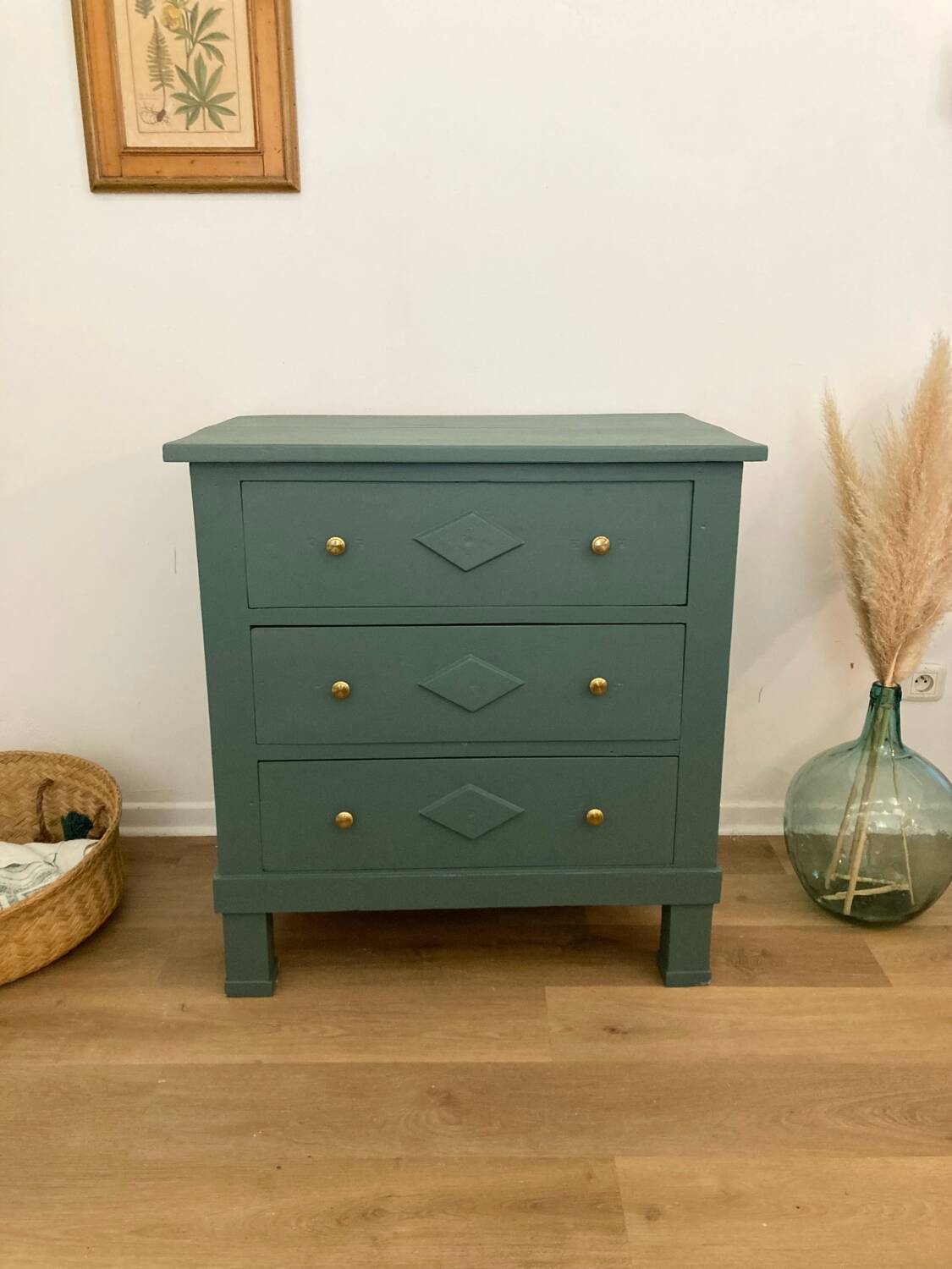 3-drawer solid wood chest of drawers