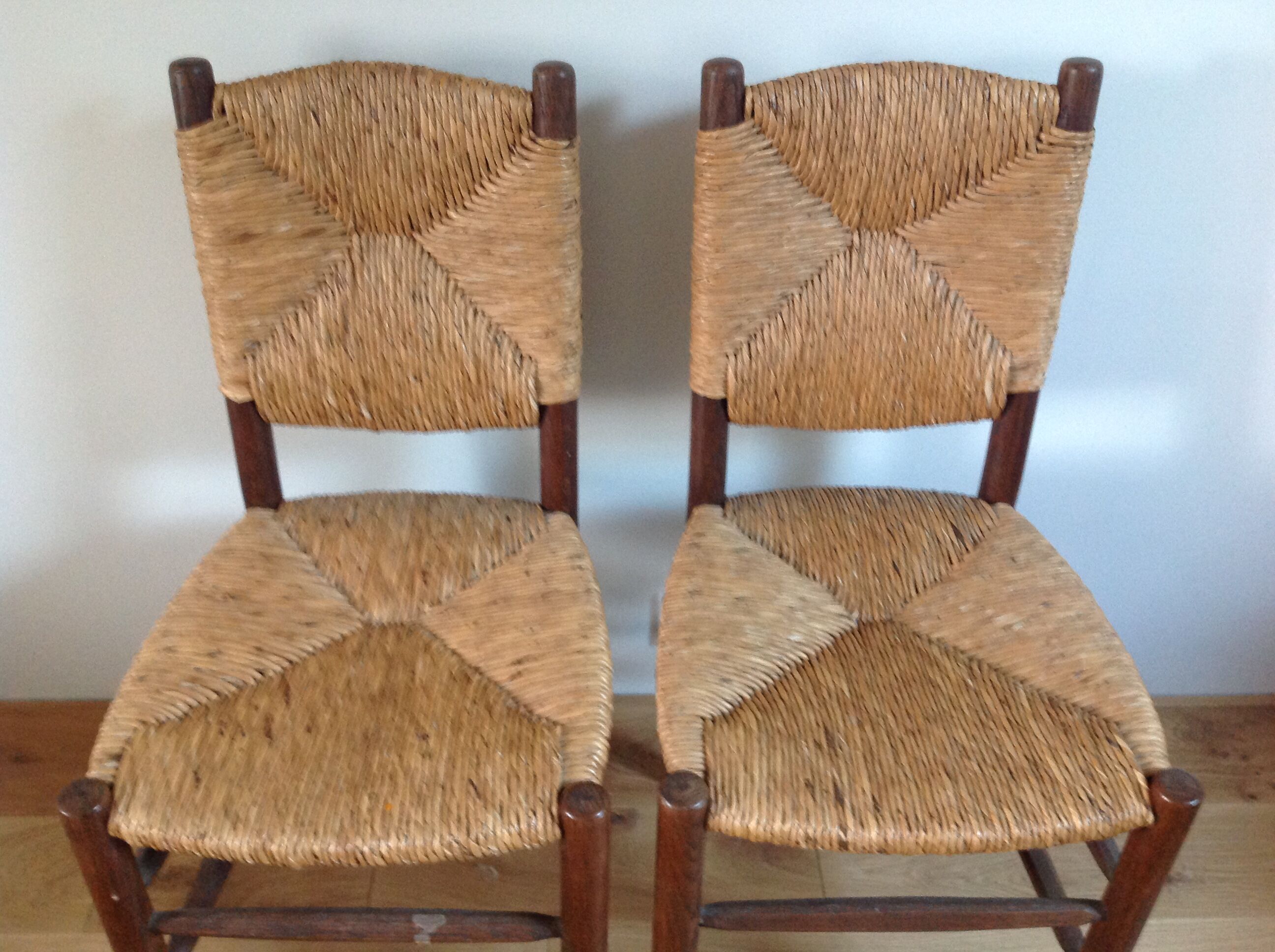 Paire de chaises N°19 Bauche de Perriand