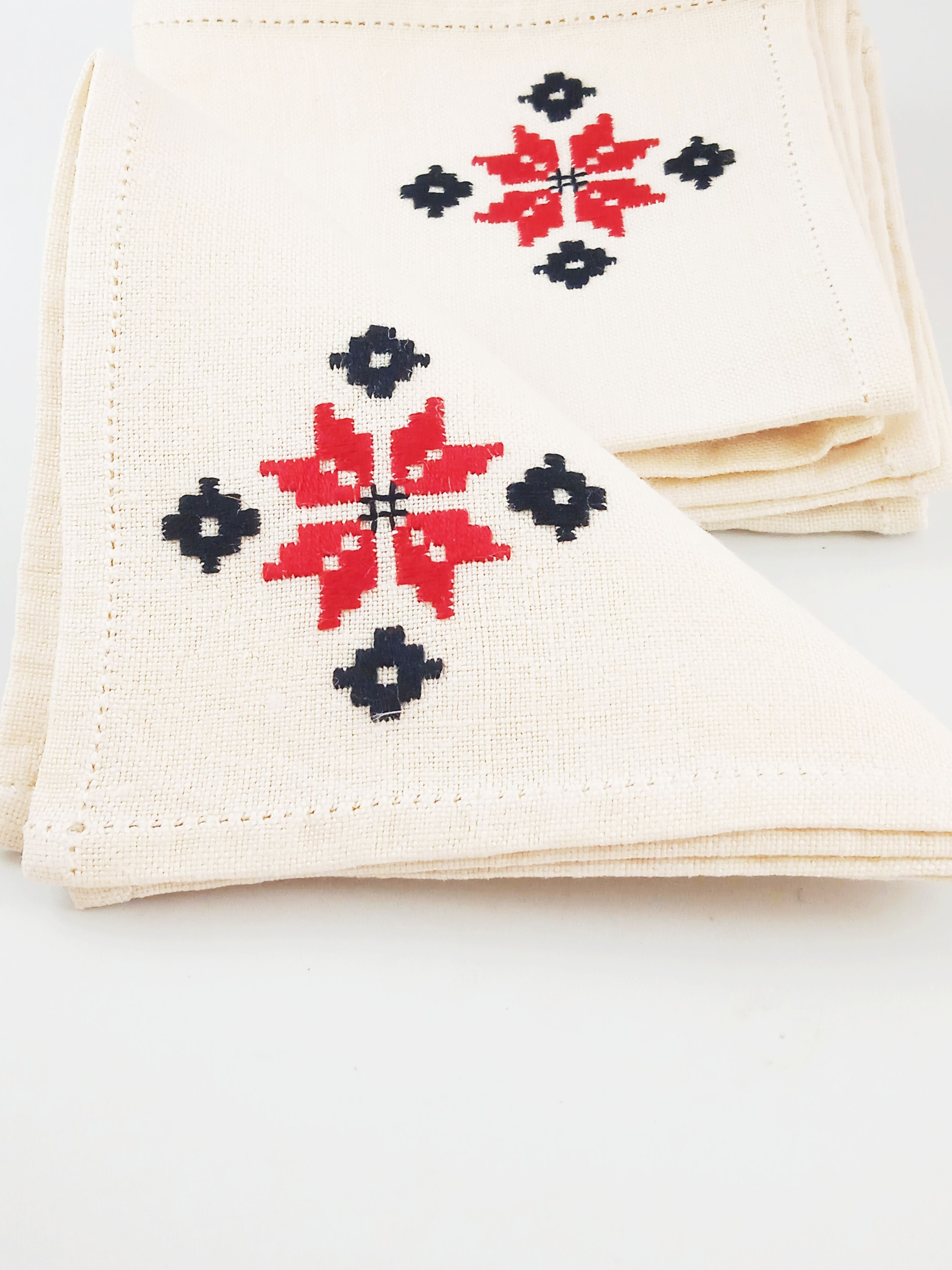 6 serviettes de table en lin et broderie traditionnelle espagnole