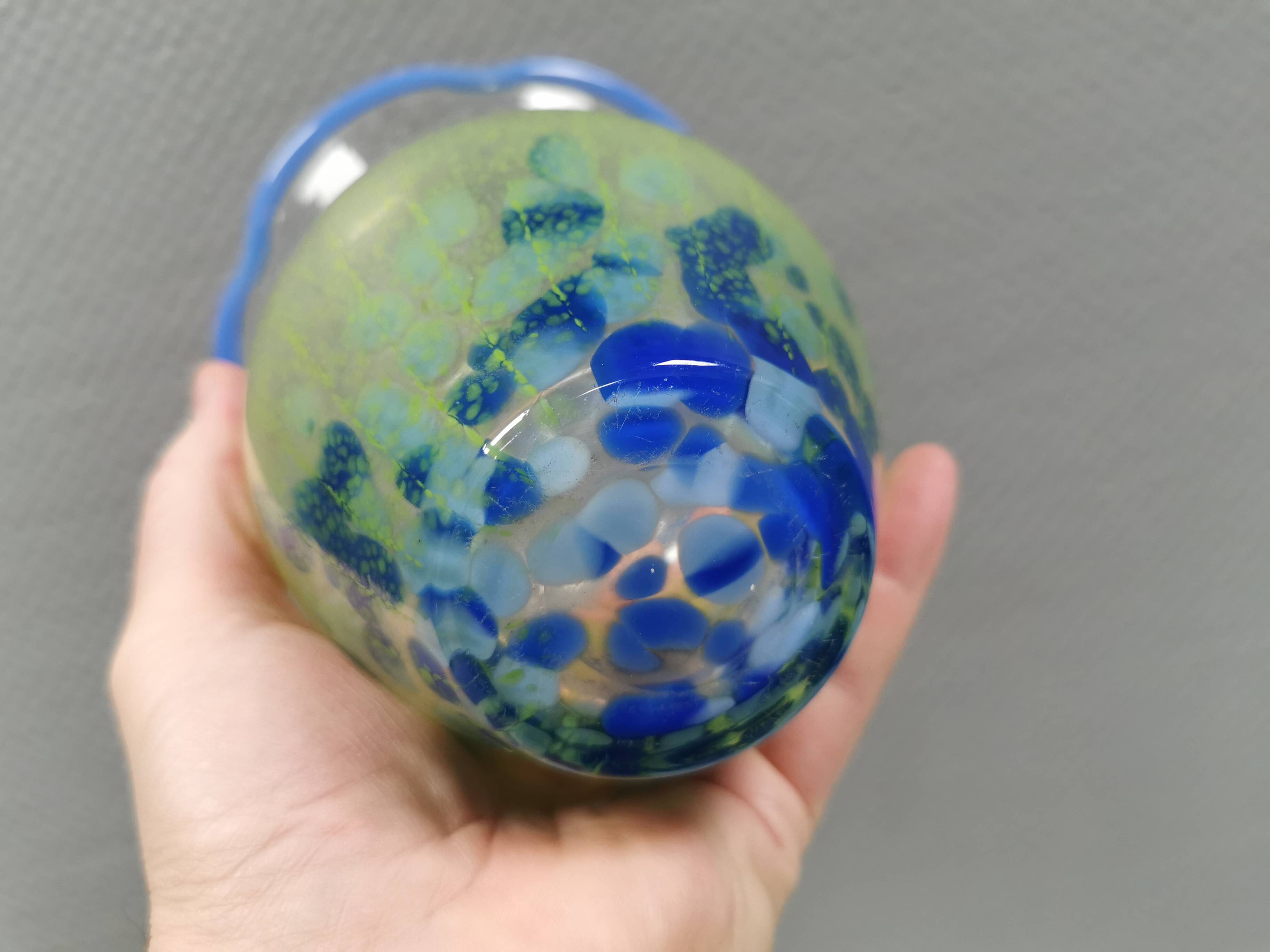 Vase conçu par Monica Backström pour Kosta Boda