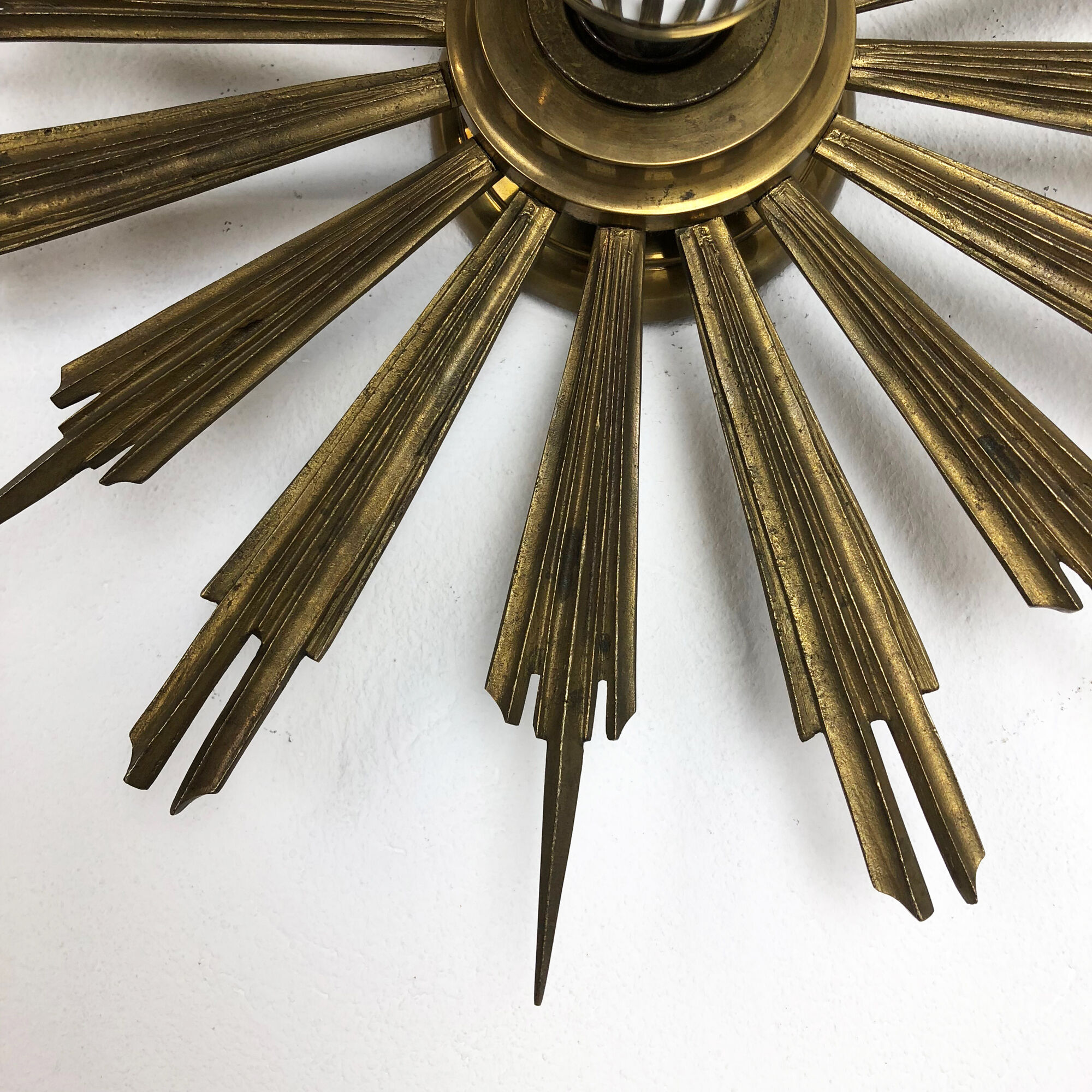 Applique soleil fabriqué en Italie dans les années 50