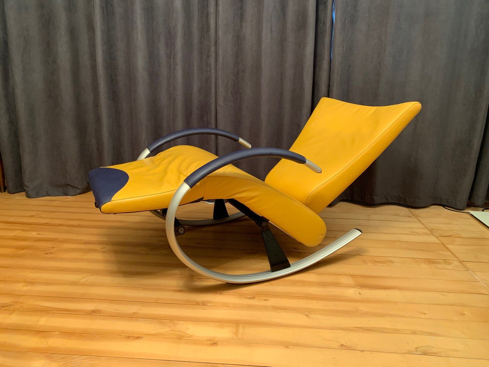 Modern chaise lounge, 1980s