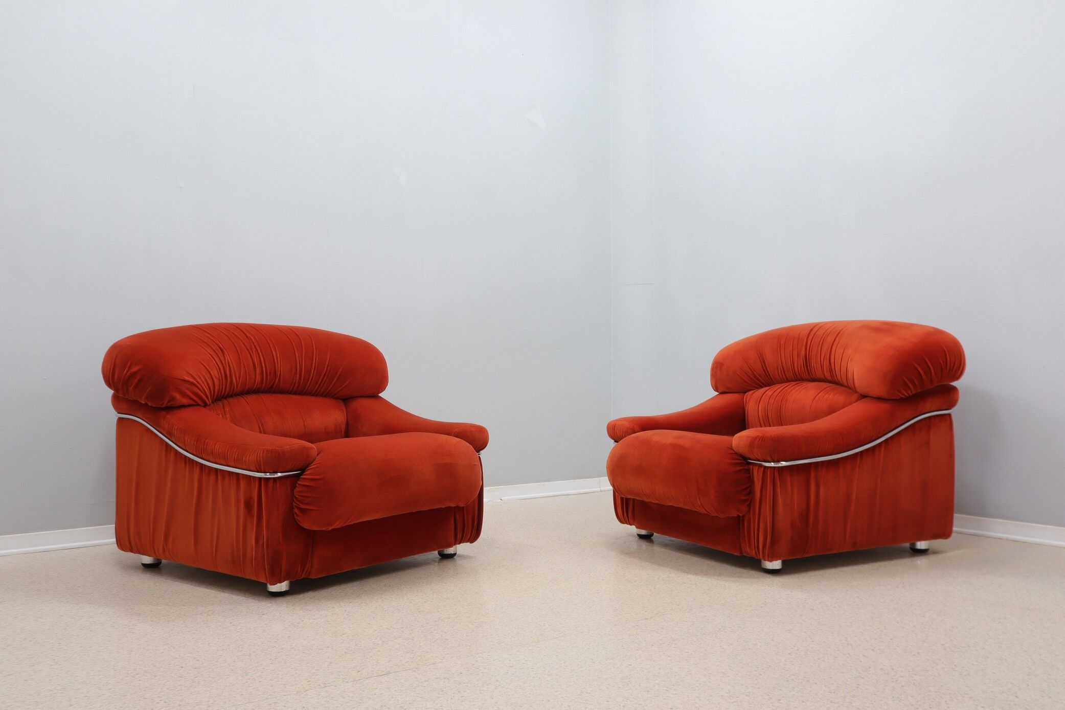 Vintage velvet armchairs Italy 1970s