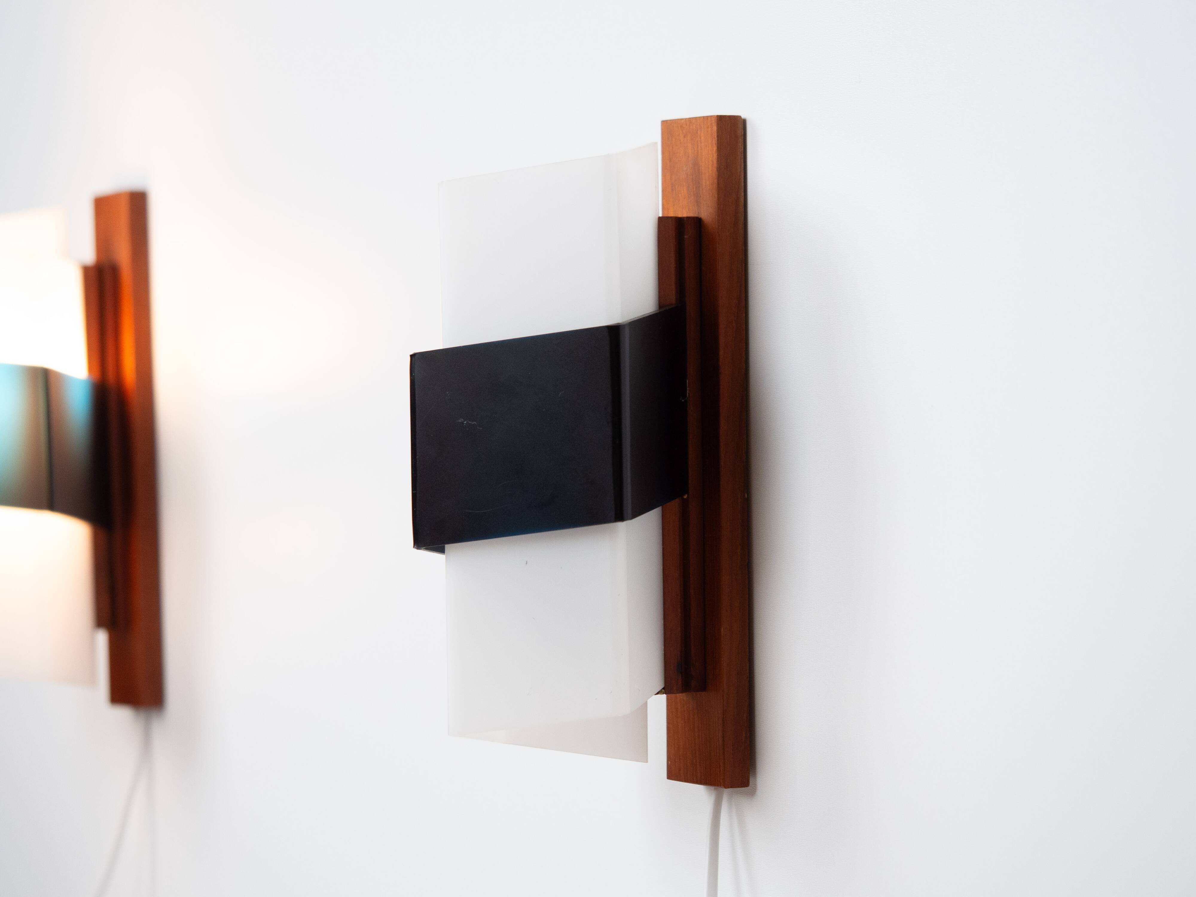 Paire de 2 appliques murales vintage suédoises des années 1950.