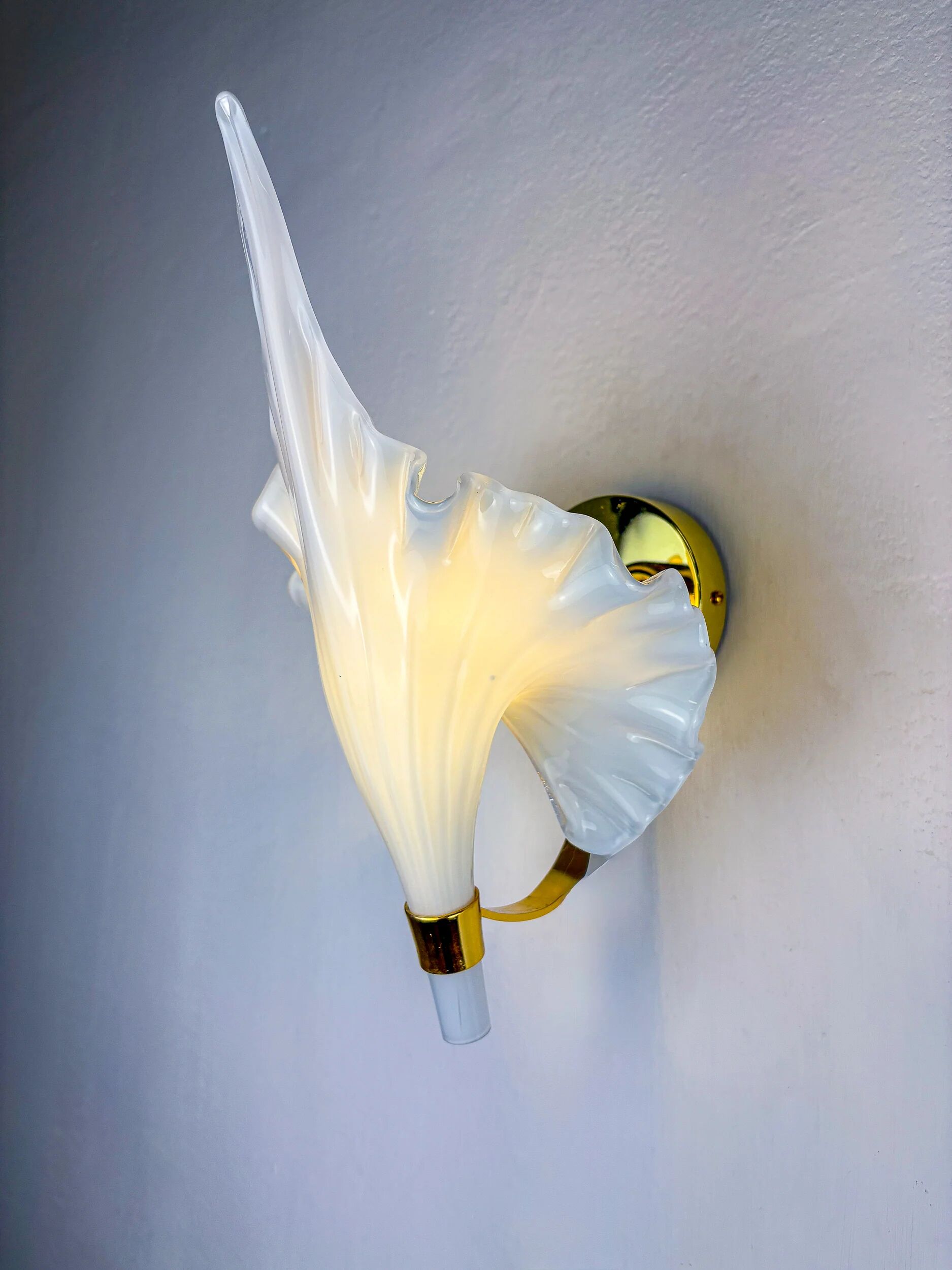 Pair of Italian "Calla Lily" leaf-shaped wall sconces, Murano glass & gilt brass, circa 1970s