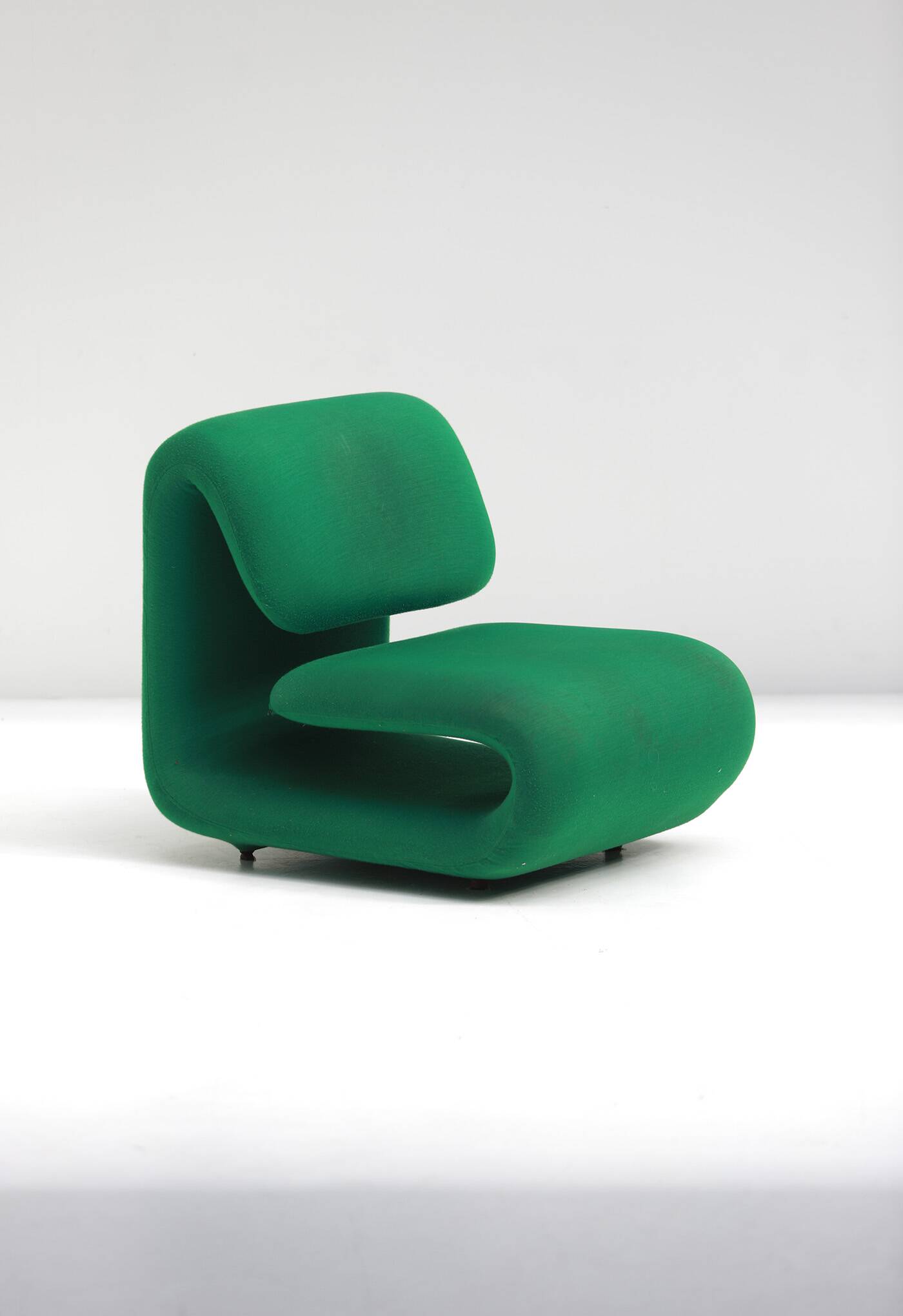 Etienne Henri Martin space age lounge chair Series 1500