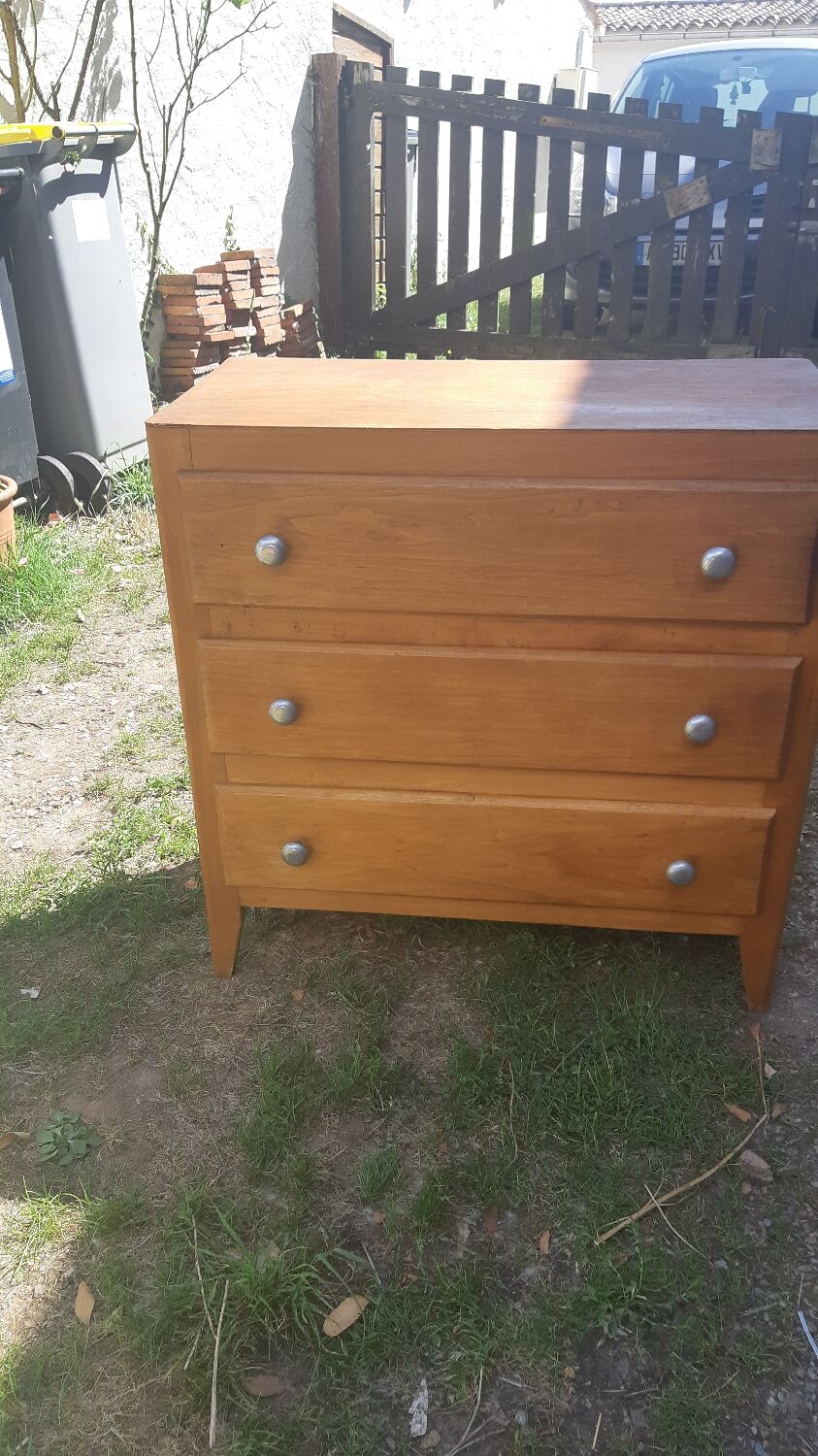 Vintage chest of drawers