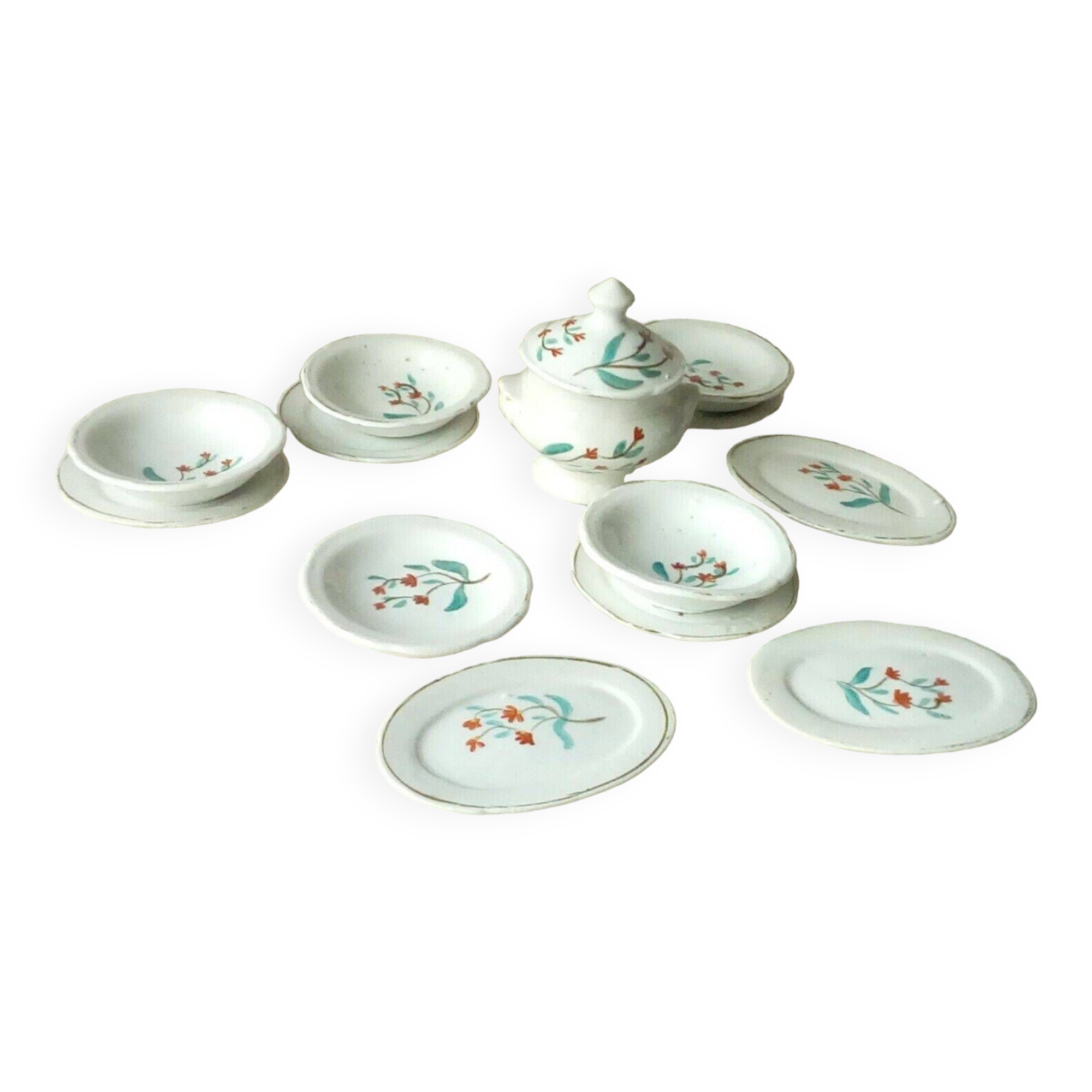 Earthenware dinette table service floral decor