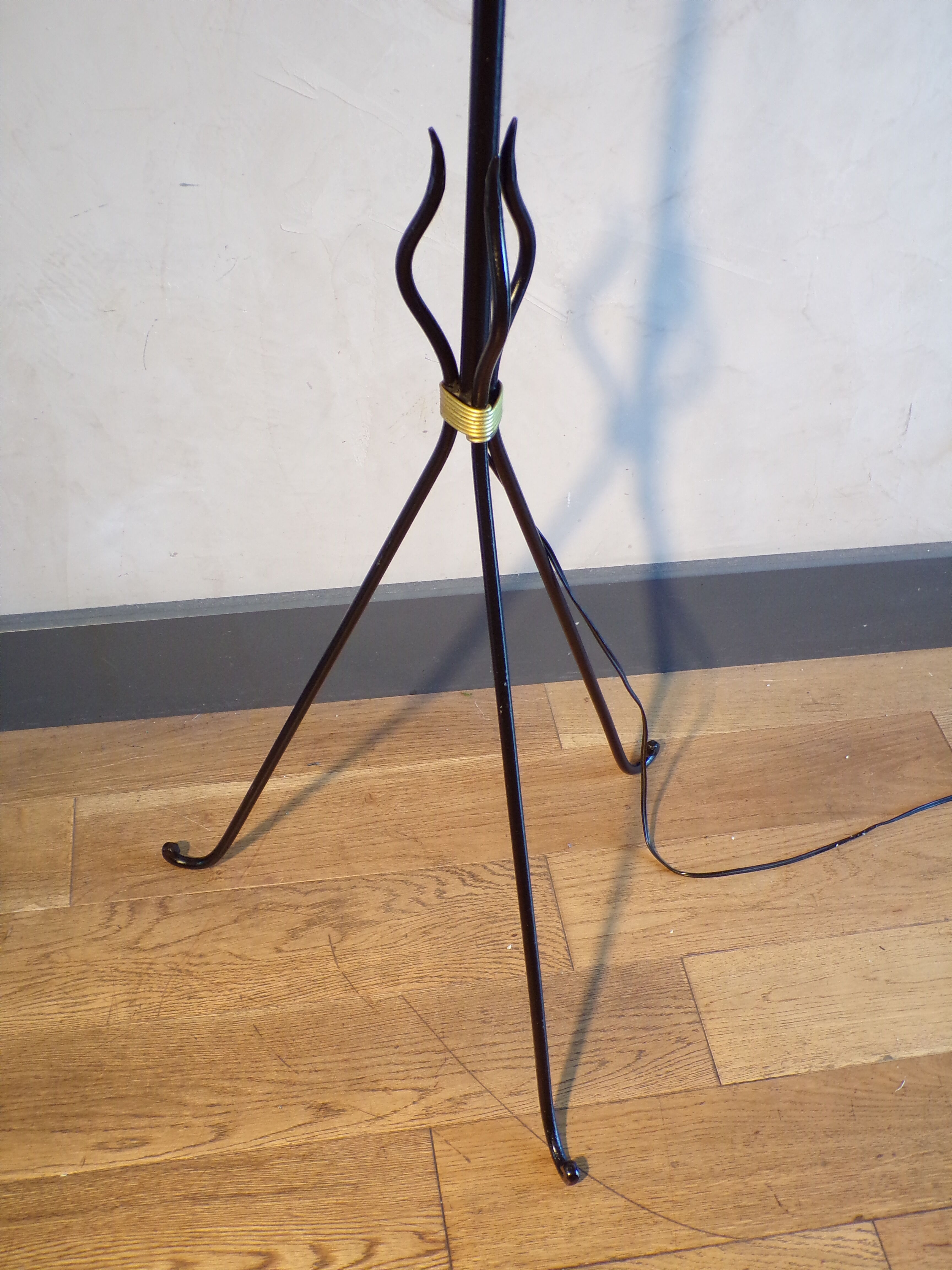 Floor lamp vintage Scandinavian wire Lampshade