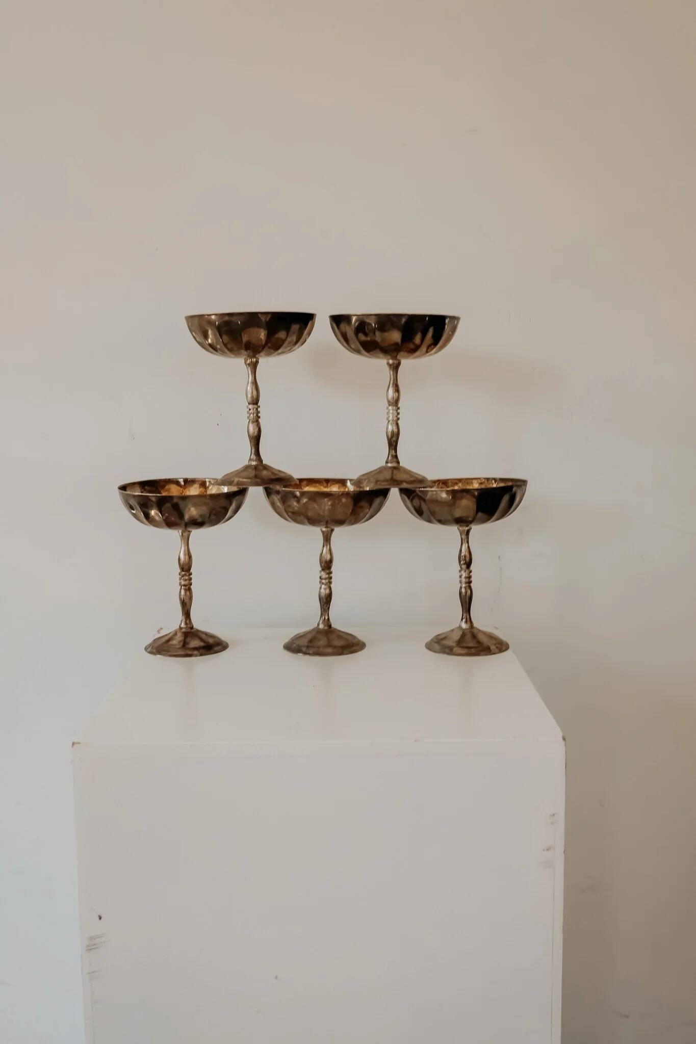Coupes à champagne vintage en argent plaqué avec intérieur plaqué or — ensemble de 5