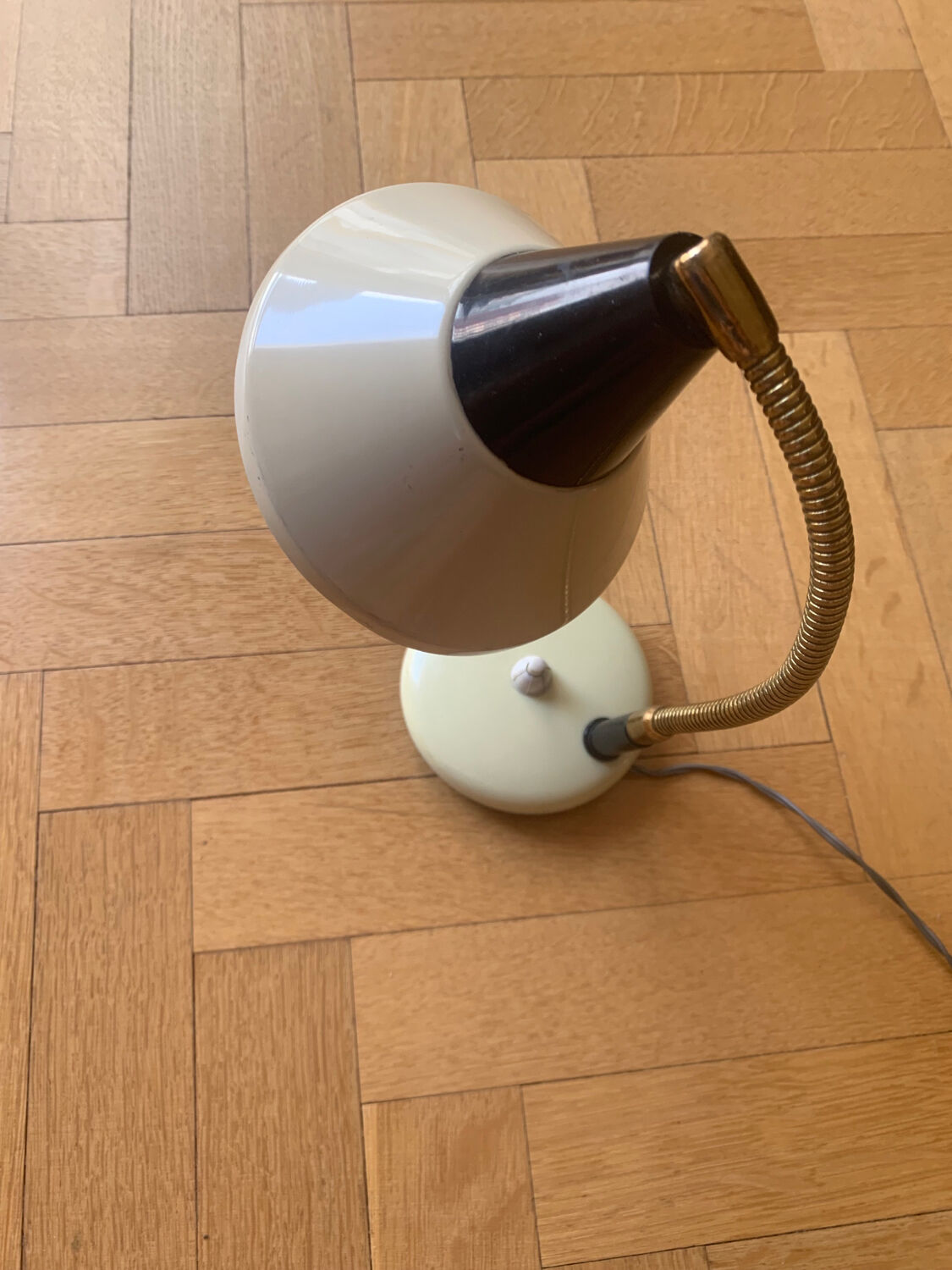 Small vintage table lamp