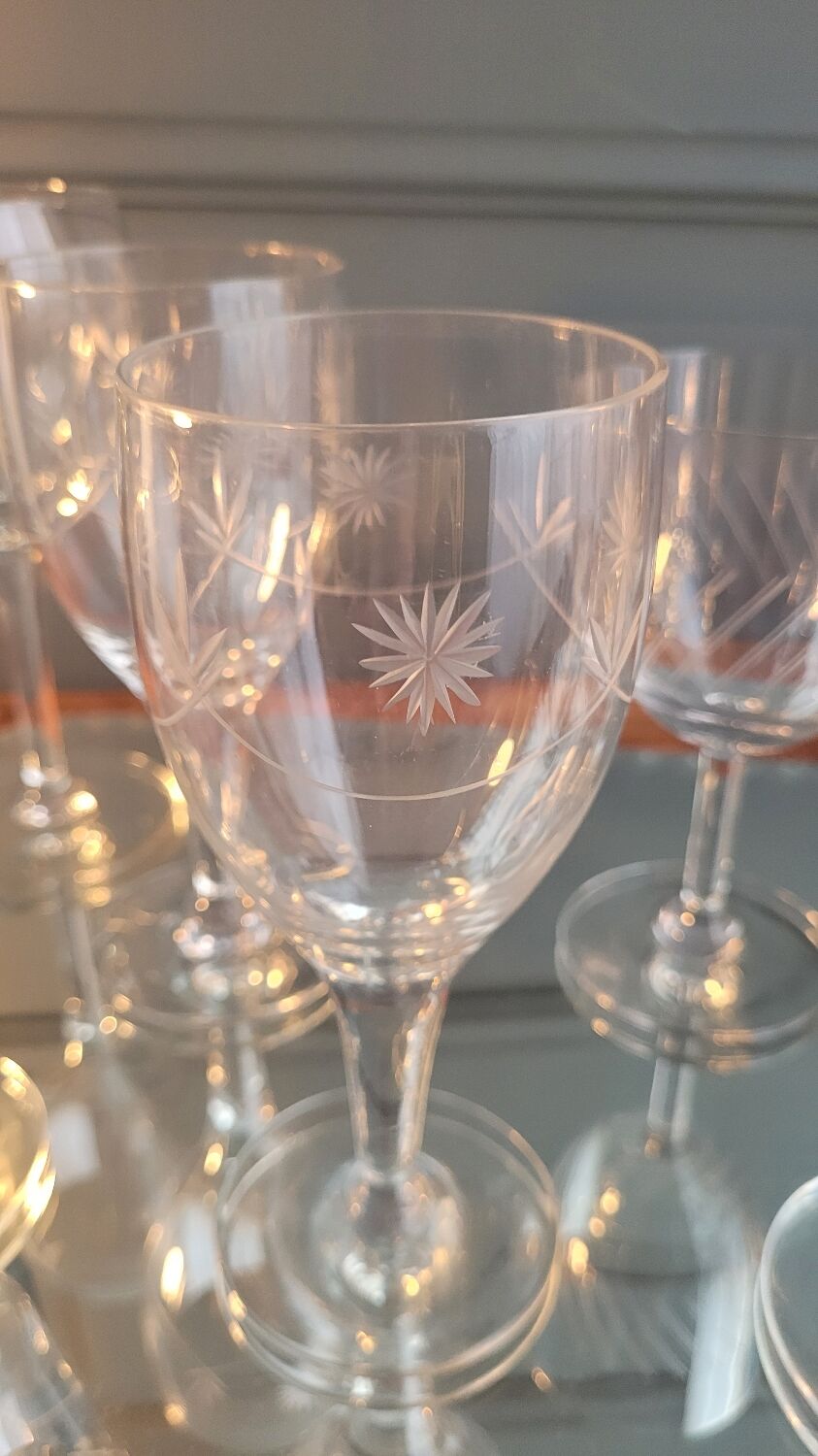 Chiseled glasses 60's