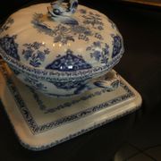 Service en faience de GIEN bleu camaieu dauphin