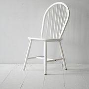 Chaise scandinave blanche contemporaine