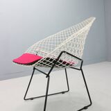 Diamond chair by Harry Bertoia in white & black metal and new seating 1960s