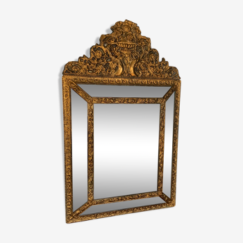 Miroir a parcloses en cuivre repoussé XIXeme - 69x43cm
