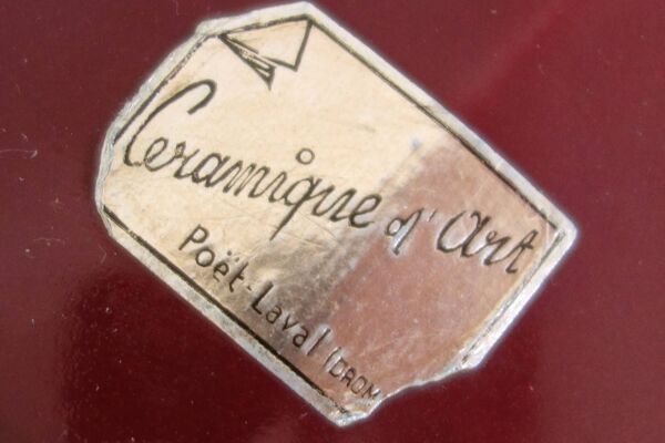 Boîte art déco en céramique d'art bordeaux Poët Laval