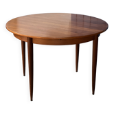 Round extendable table