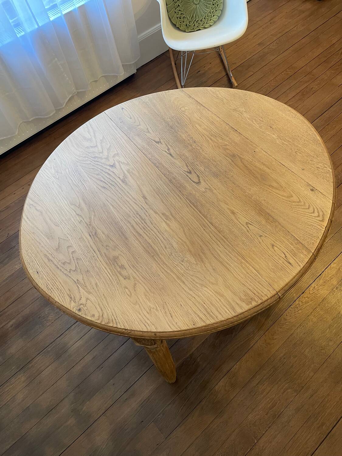 Oak table with fluted legs