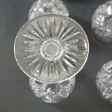 Huit verres à pied cristal taillé Saint Louis