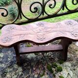Banc art populaire en bois sculpté