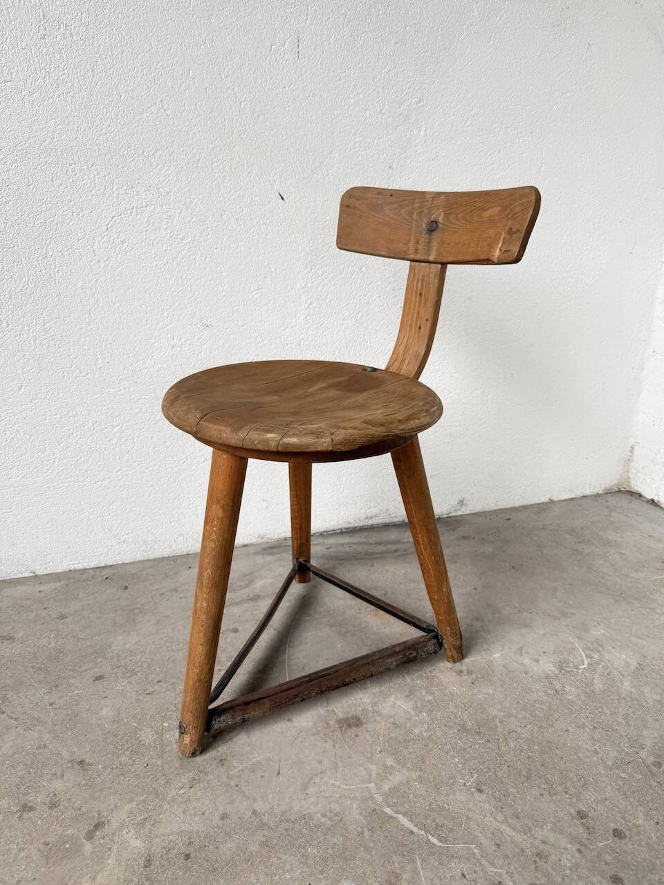 1950 tripod workshop chair