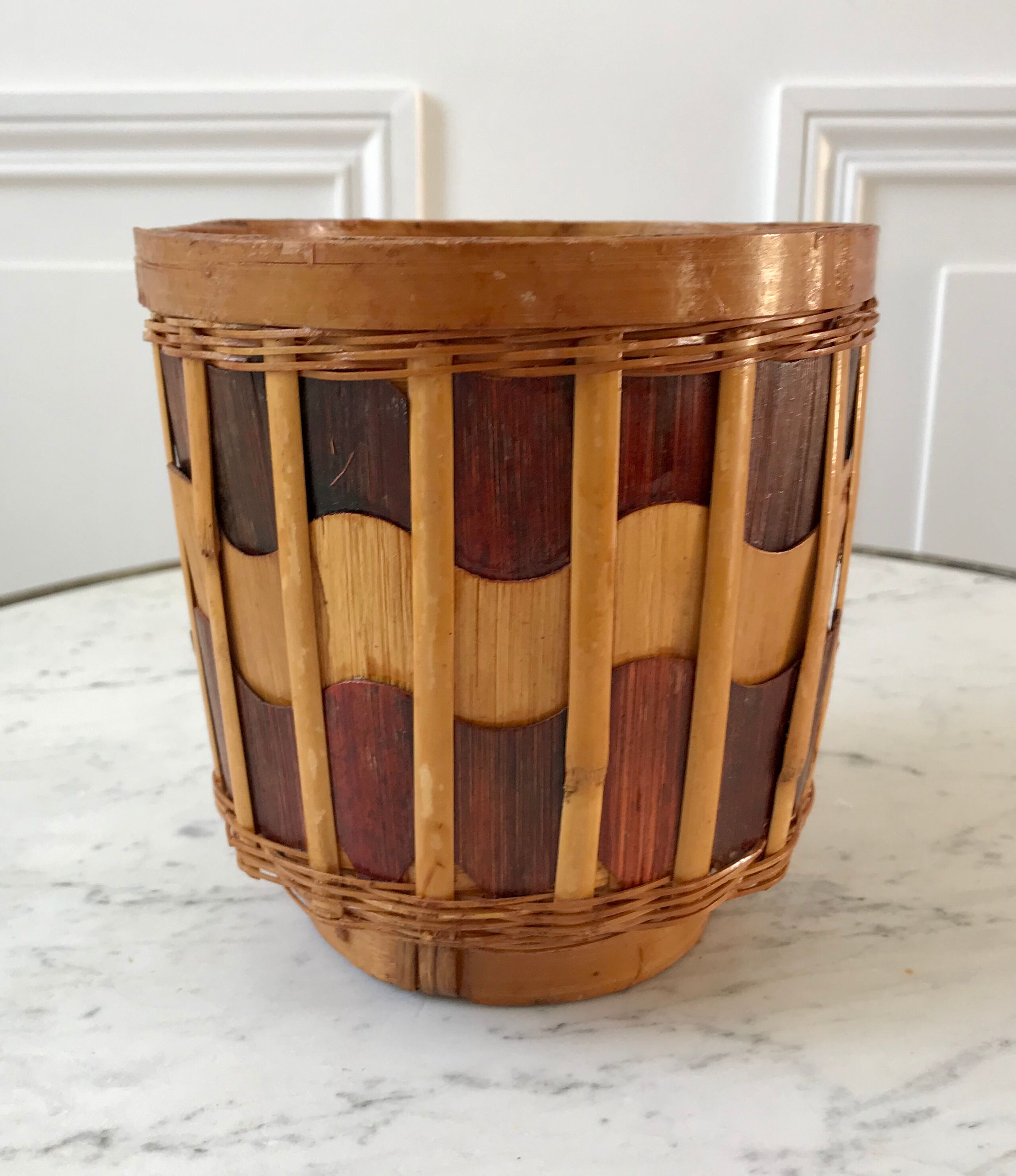 Wooden pot cover and rattan 70s