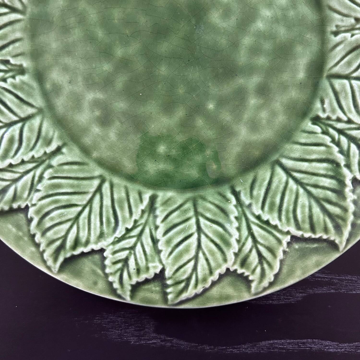 Green leaf dish in slip