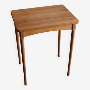 Petite table ancienne d'appoint ou enfant