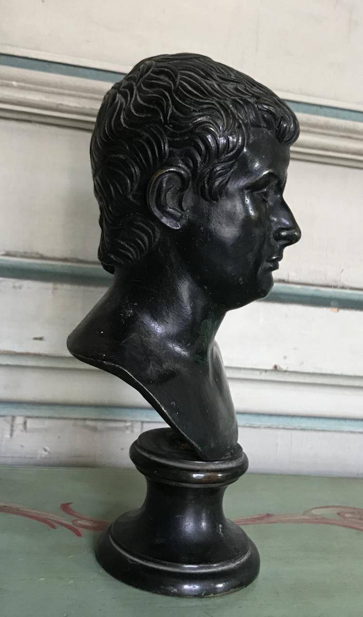 Buste masculin en bronze dans le goût de l’antique