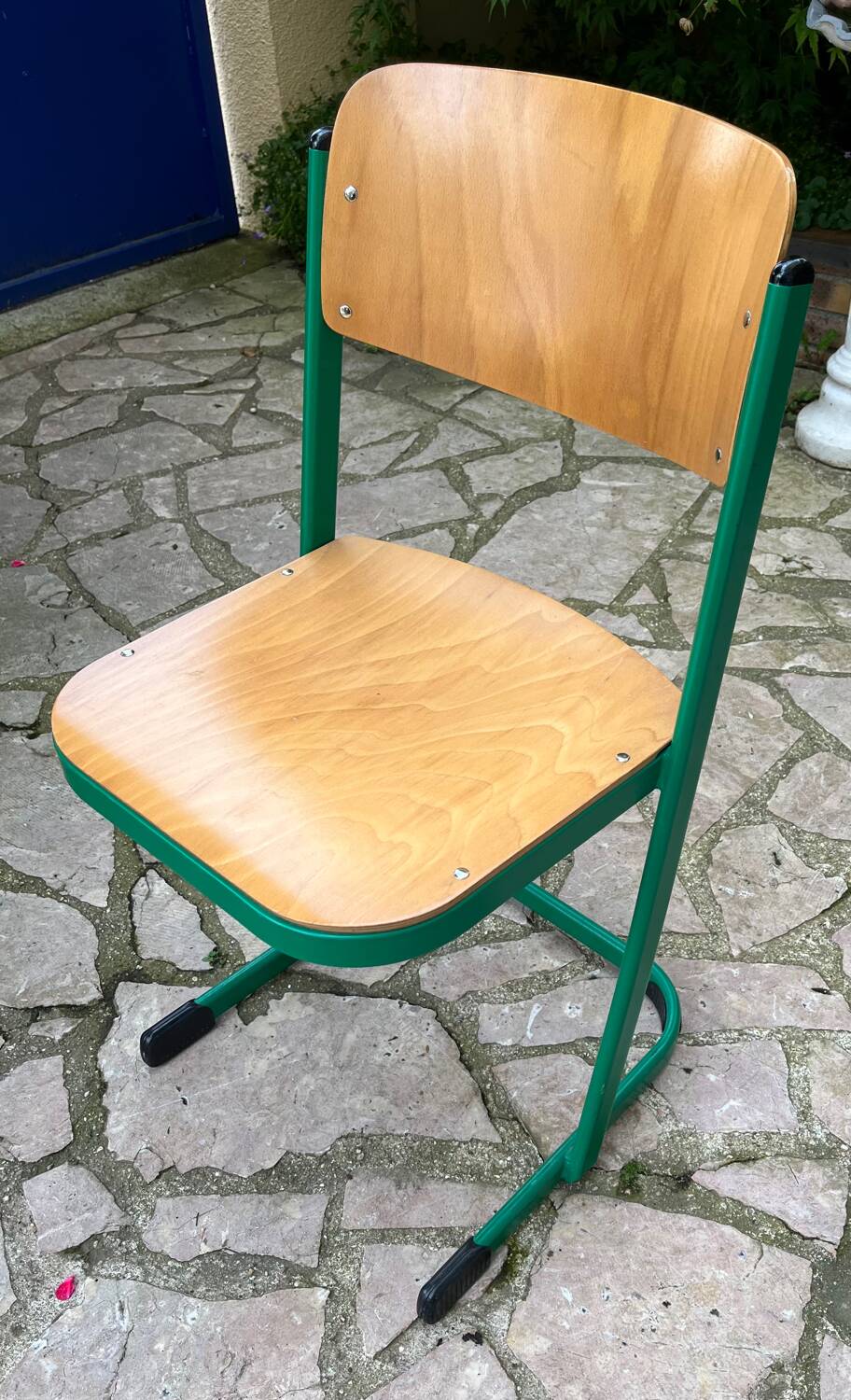 School chair VS Germany
