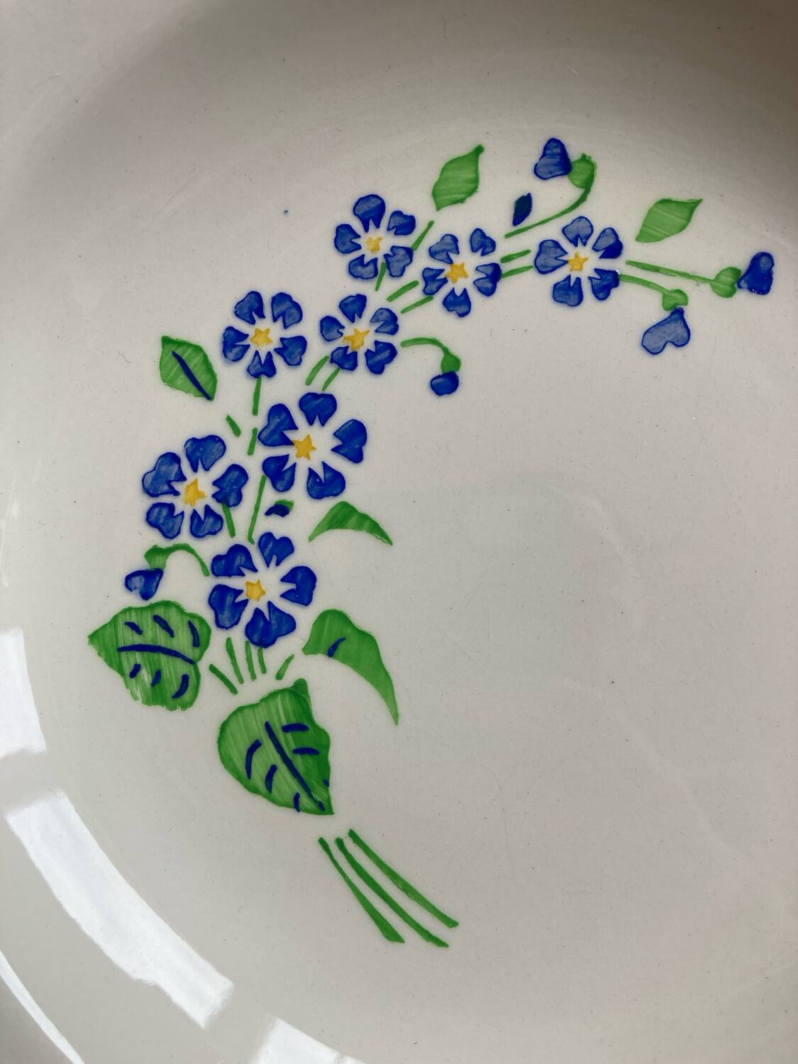 6 assiettes creuses Niderviller à décor de fleurs bleues