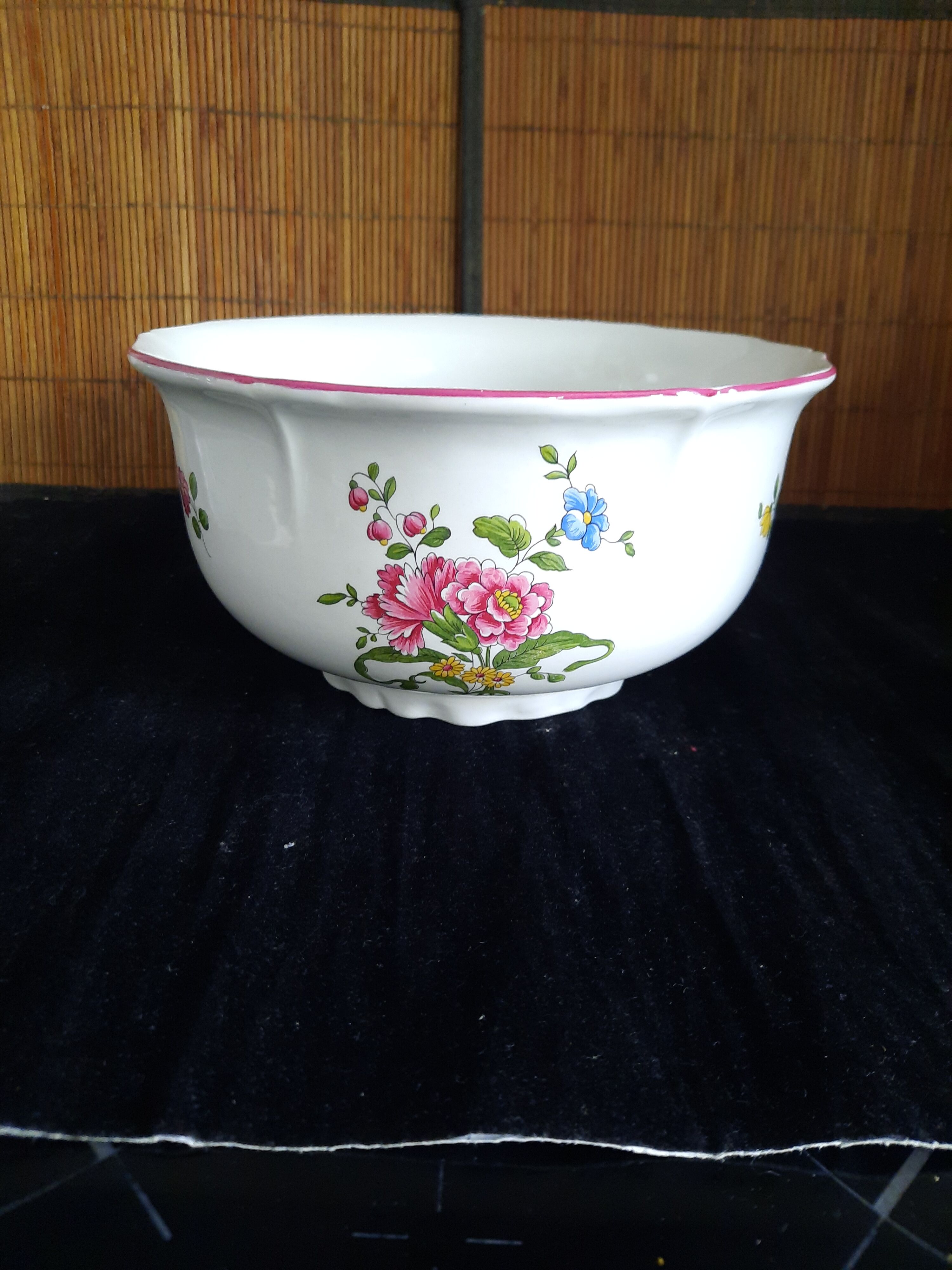 Ceramic salad bowl Old Saint-Amand – floral decoration – very good condition
