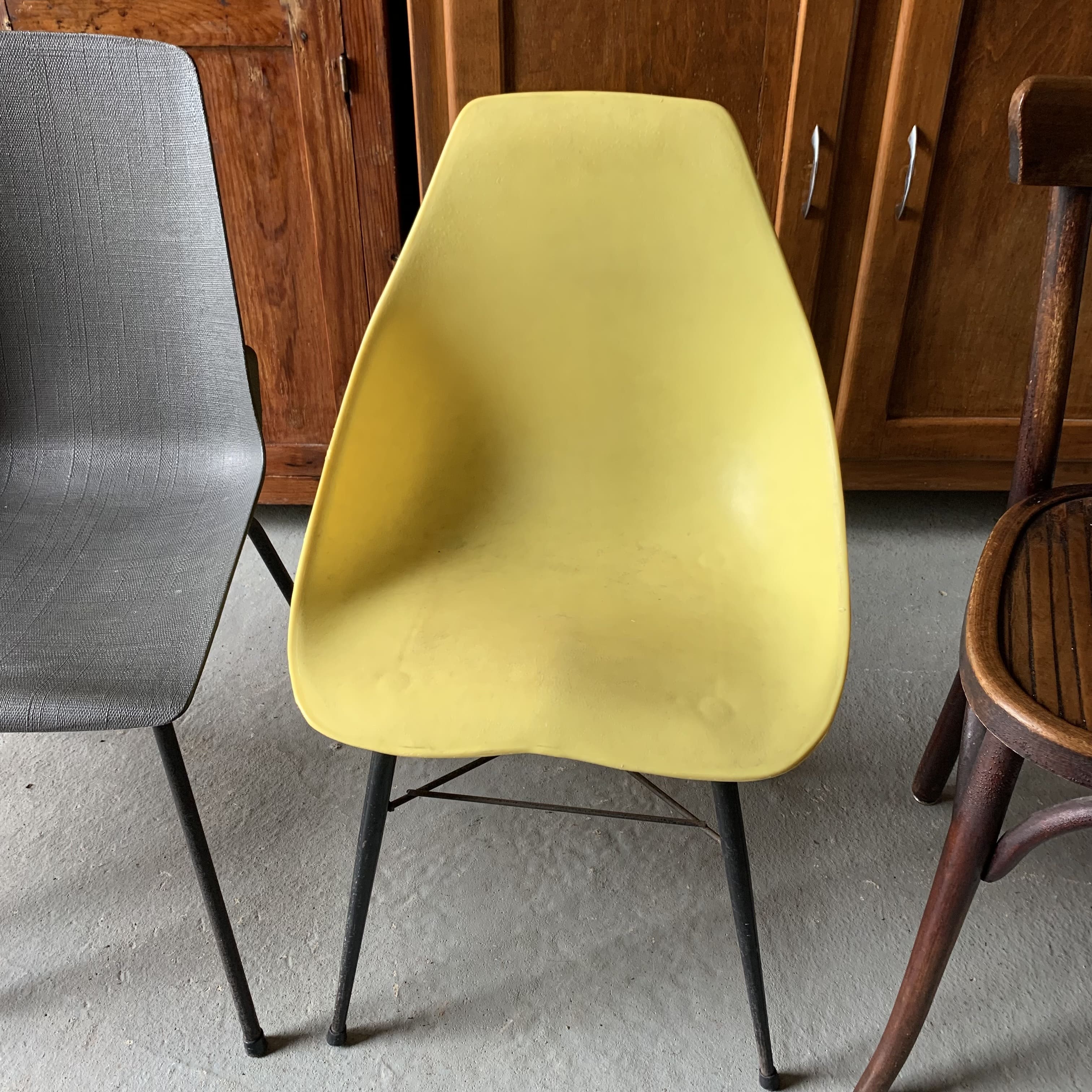 4 chaises dépareillées