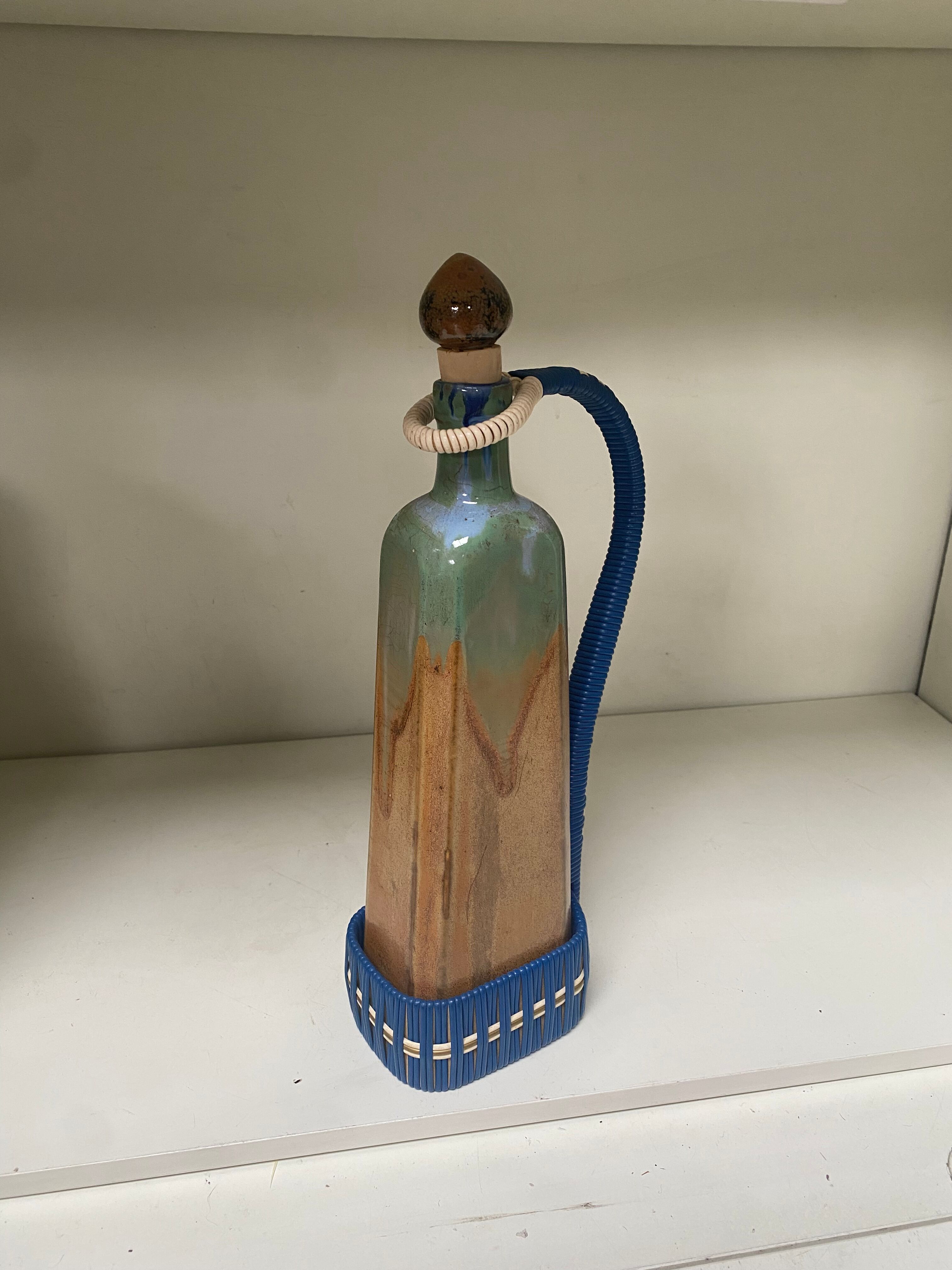 Ceramic bottle by Jacobert