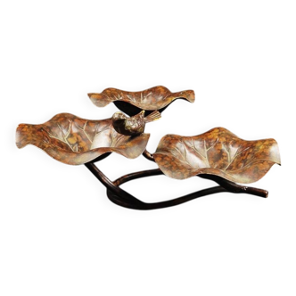 Bain d’oiseau en métal patiné, forme de feuilles de lotus à trois niveaux
