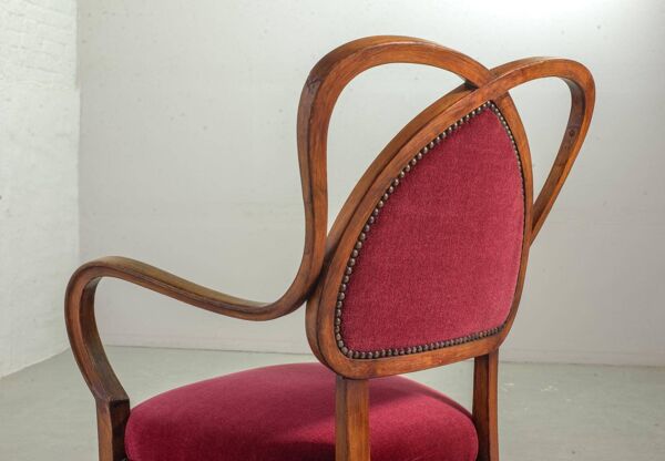 Chaises d'appoint vintage en bois et velours rouge en forme de cœur. Lot de 2. Années 1950.