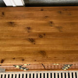 Storage cabinet with drawers