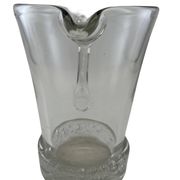 Grand pichet en verre stylisé