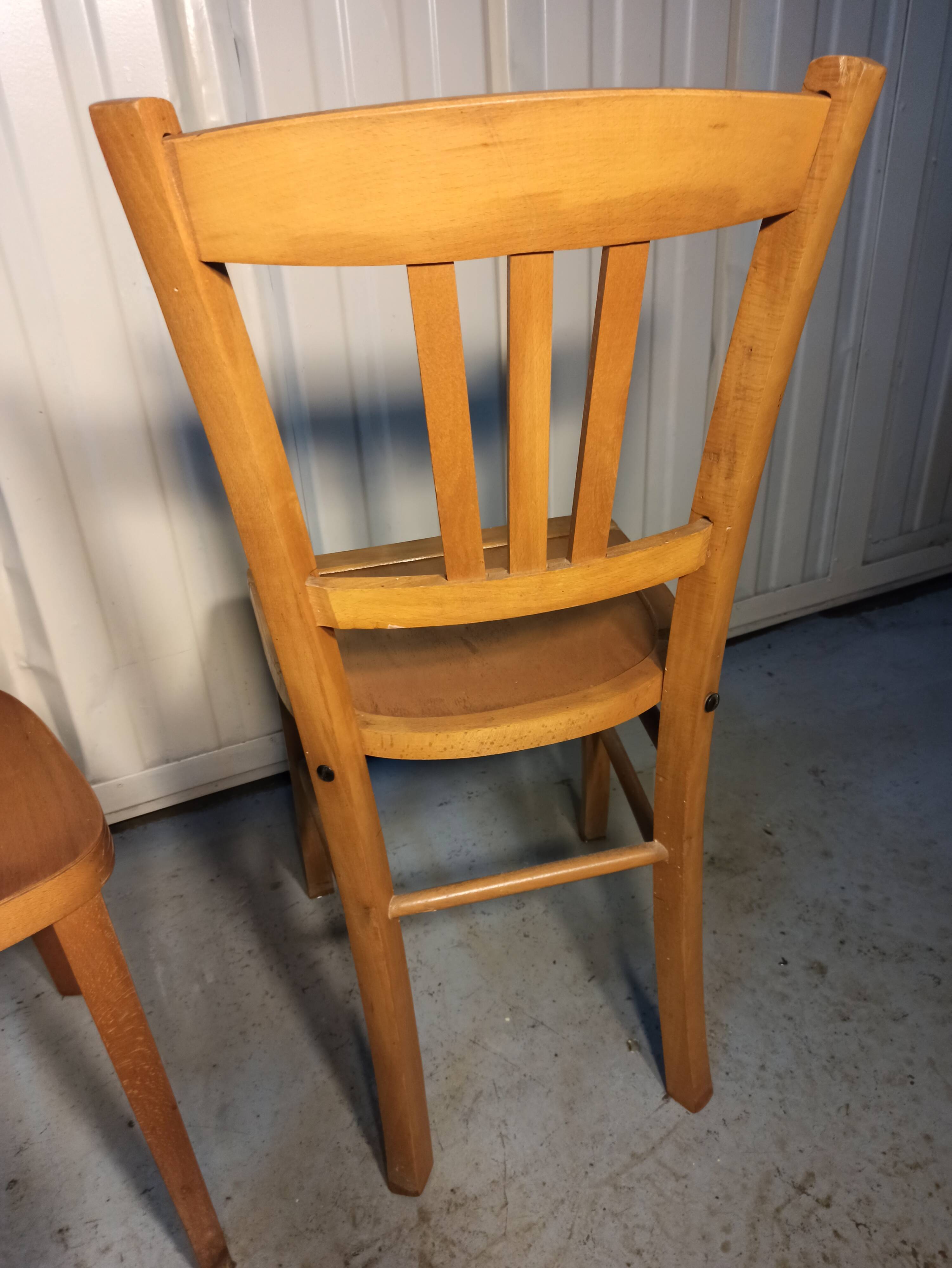 2 wooden bistro chairs Thonet