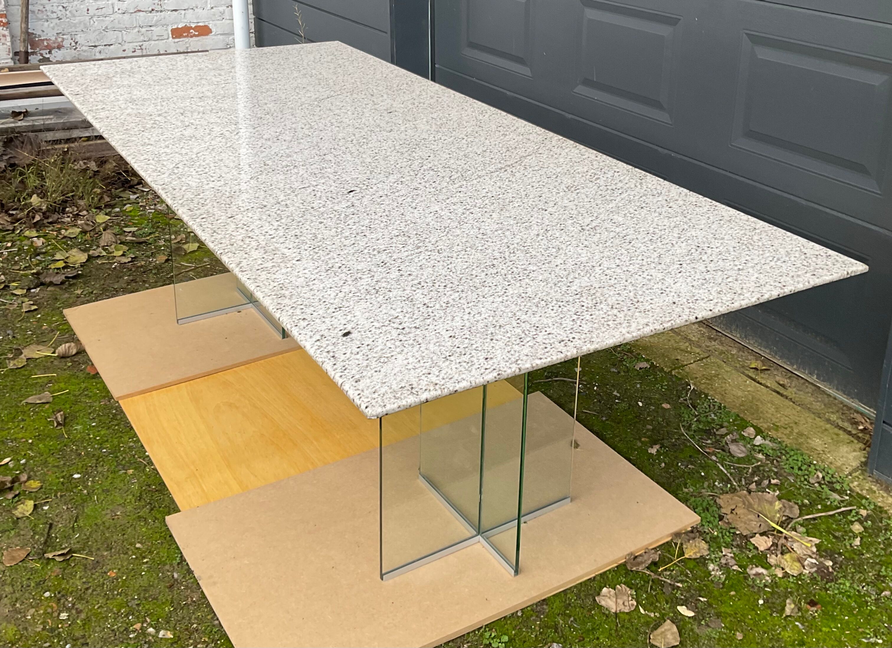 Dining table 70-80s in granite and tempered glass