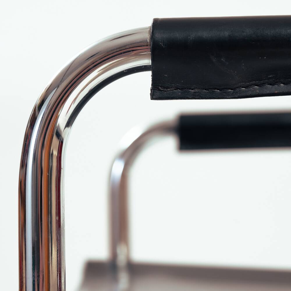 Chaise Bauhaus Mart Stam Marcel Breuer en cuir noir, Fasem 1980s