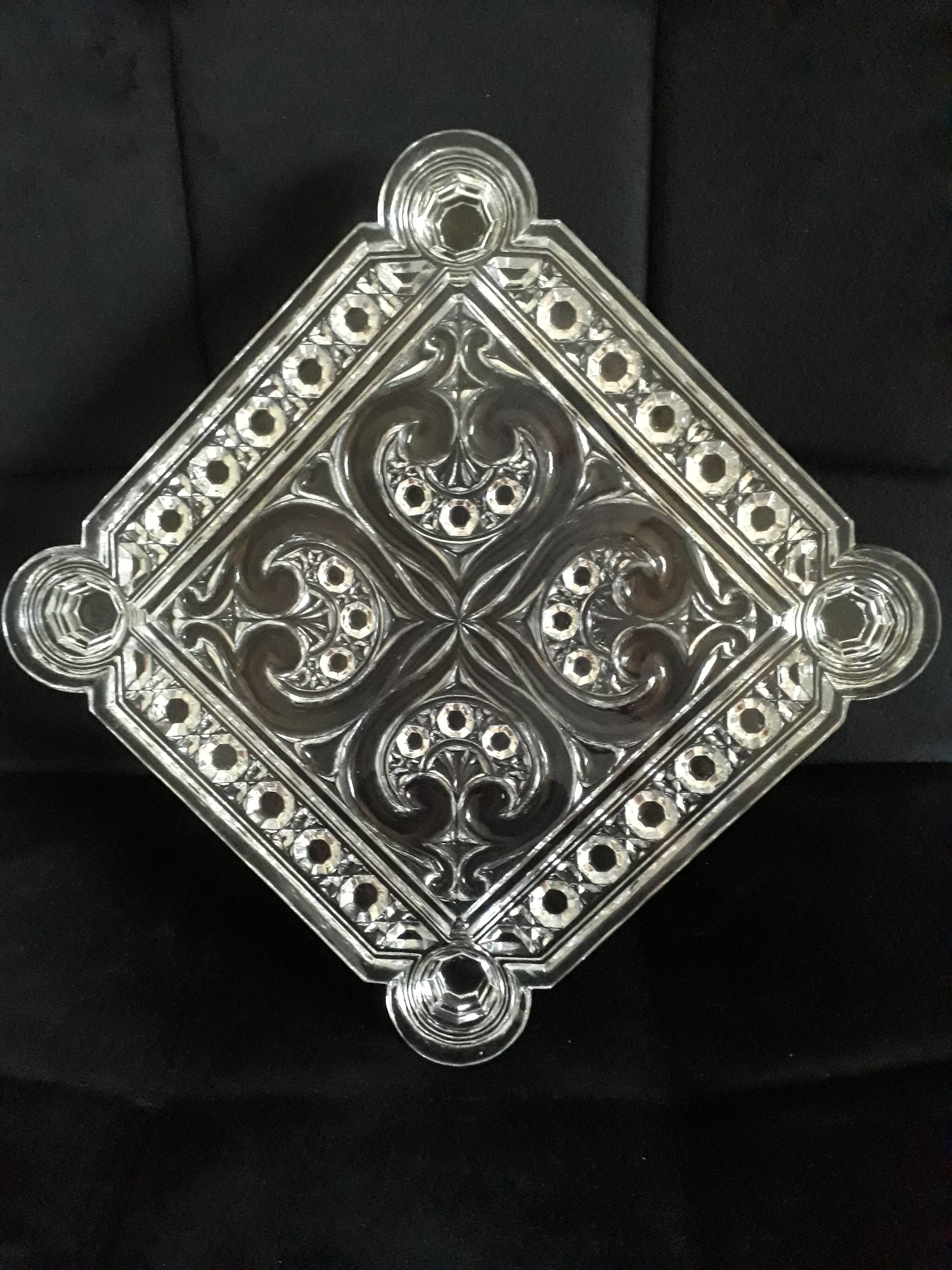Baccarat trivet