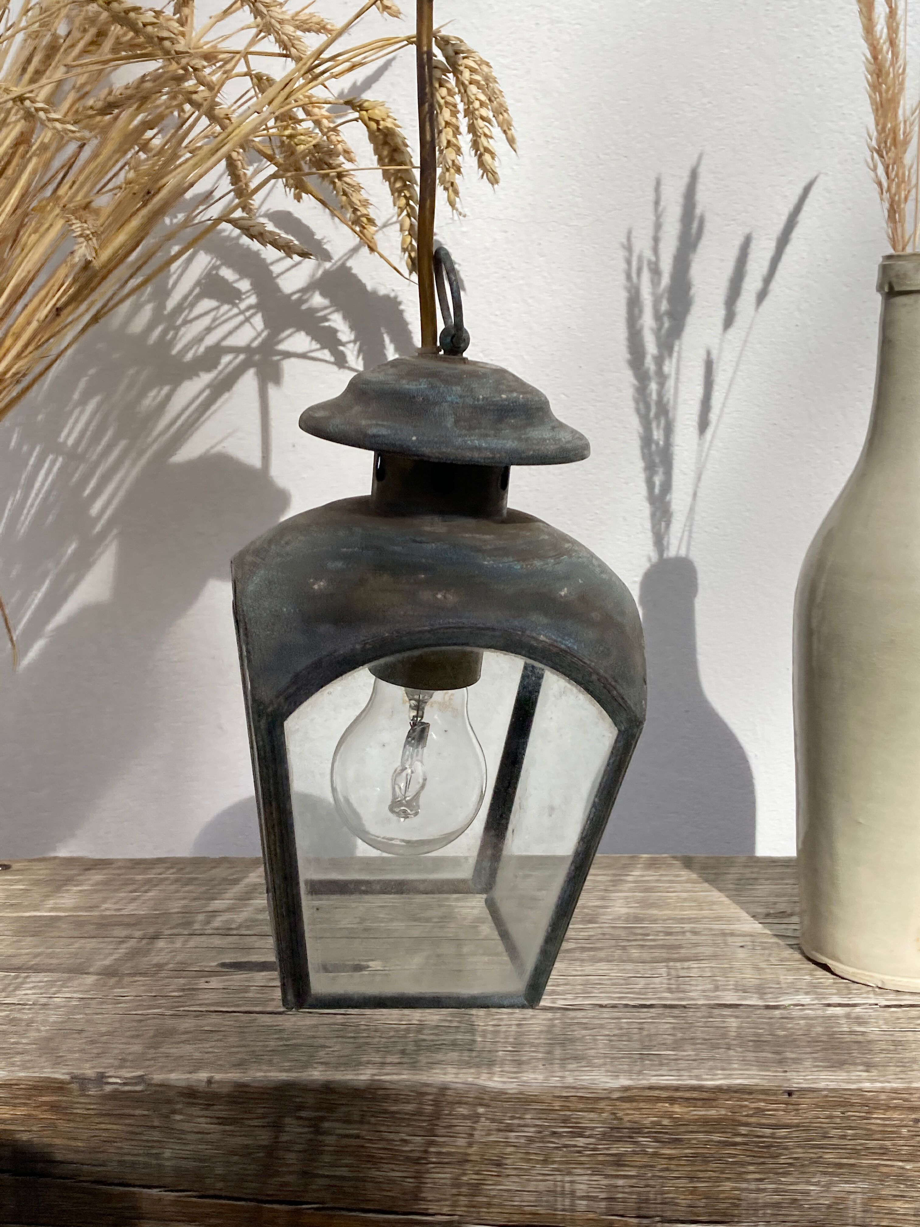 Antique lantern suspension in brass and glass