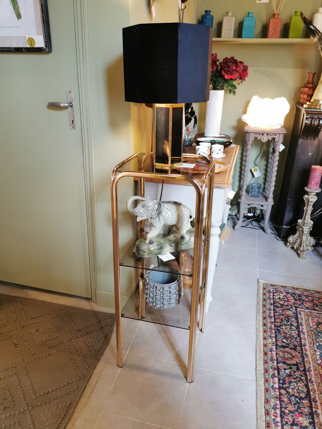 Étagère vintage métal doré et verre fumé