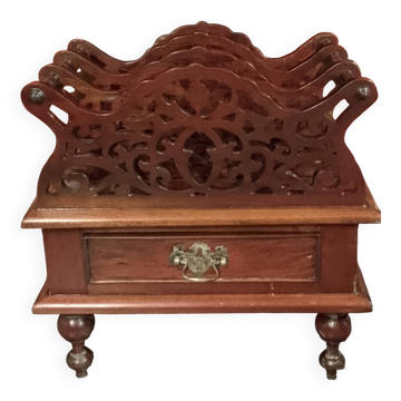 Wooden magazine rack
