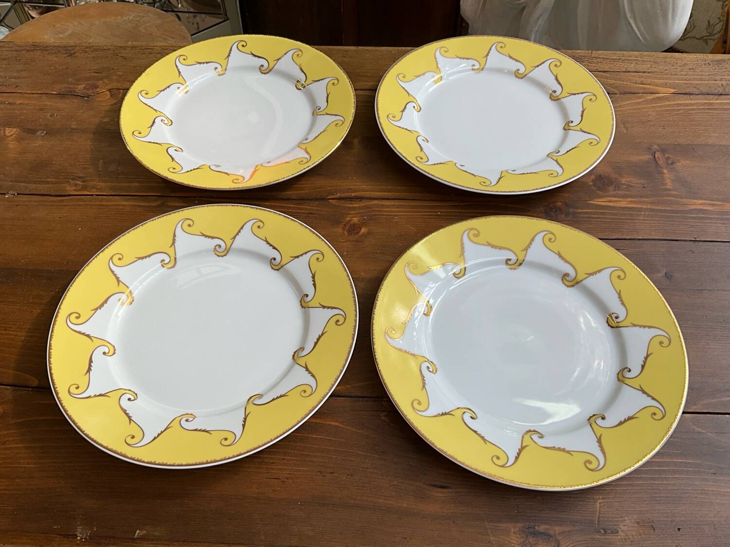 Flat plates model Follement by Christian Lacroix